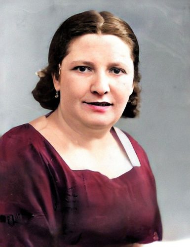 Zamordowana RUCHLA FISCH przed wybuchem wojny mieszkała w Brzostku. 8 grudnia 1942 roku zginęła razem z całą swoją rodziną oraz pomagającym im JANEM JANTONIEM w lesie koło Woli Brzosteckiej.